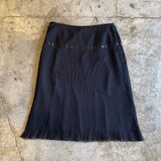 画像2: BLACK COLOR ONE WAY PLEATS DESIGN SHEER SKIRT / W26 (2)