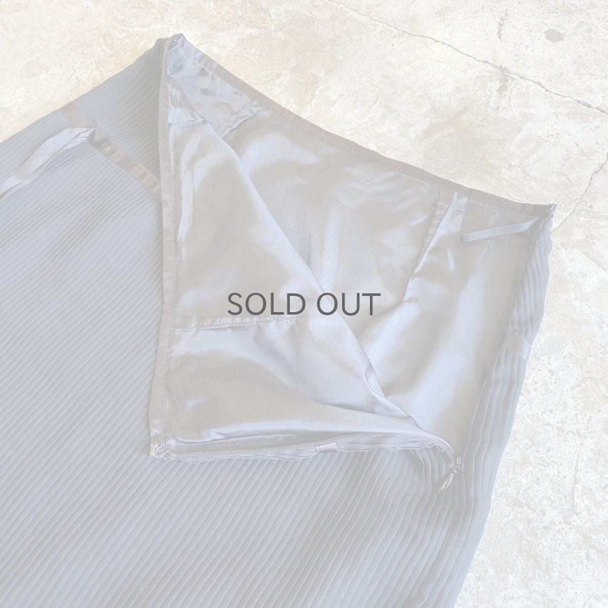 画像6: BLACK COLOR ONE WAY PLEATS DESIGN SHEER SKIRT / W26 (6)