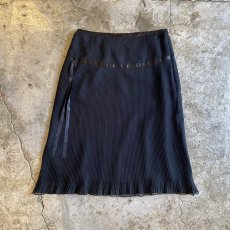 画像1: BLACK COLOR ONE WAY PLEATS DESIGN SHEER SKIRT / W26 (1)