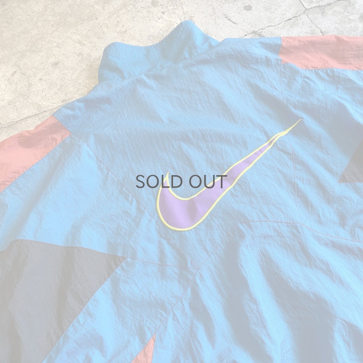 画像10: OLD【NIKE】3 COLOR PATCHWORK PATTERN DESIGN NYLON TRACK JACKET / Ladies L / MADE IN USA  (10)