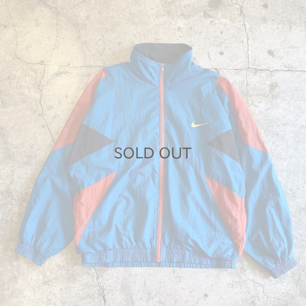 画像1: OLD【NIKE】3 COLOR PATCHWORK PATTERN DESIGN NYLON TRACK JACKET / Ladies L / MADE IN USA  (1)