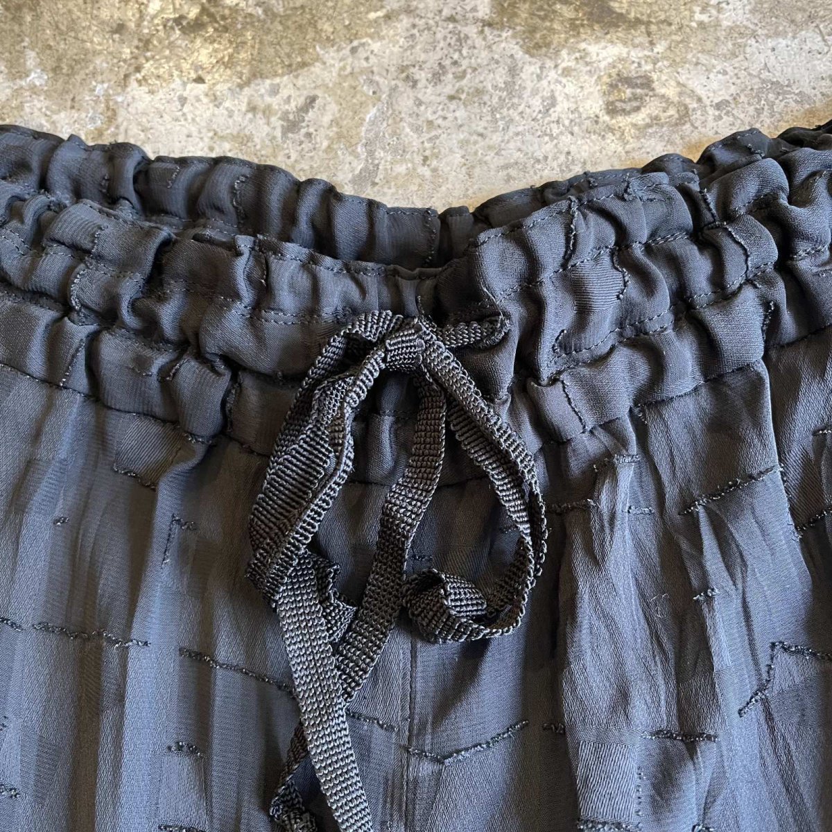 画像8: ALL OVER BLOCK PATTERN BLACK COLOR SHEER WIDE DESIGN PANTS / ~ W34 (8)