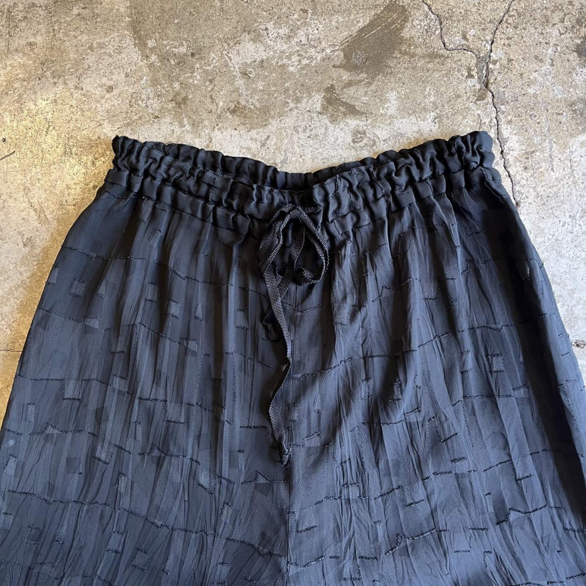 画像7: ALL OVER BLOCK PATTERN BLACK COLOR SHEER WIDE DESIGN PANTS / ~ W34 (7)