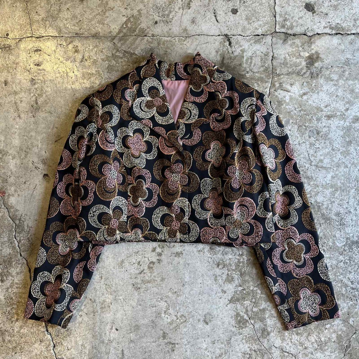 画像1: ALL OVER FLOWER EMBROIDERY PATTERN SHORT DESIGN JACKET / Ladies M (1)