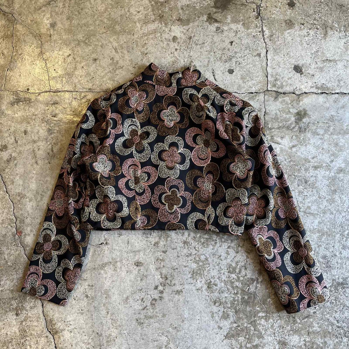 画像2: ALL OVER FLOWER EMBROIDERY PATTERN SHORT DESIGN JACKET / Ladies M (2)