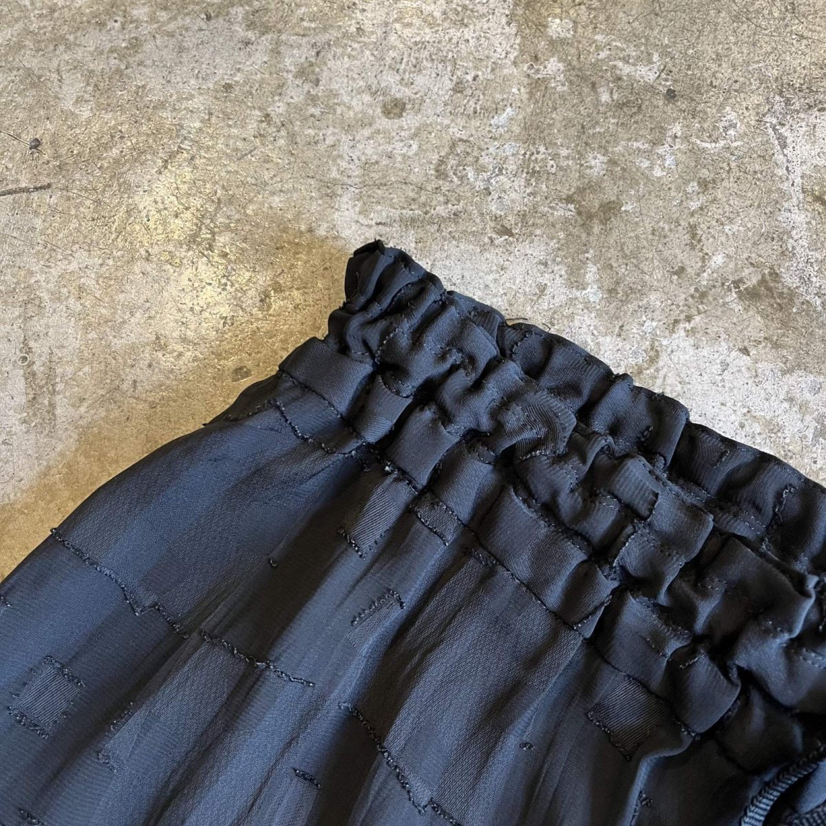 画像9: ALL OVER BLOCK PATTERN BLACK COLOR SHEER WIDE DESIGN PANTS / ~ W34 (9)