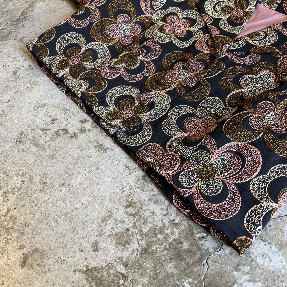 画像4: ALL OVER FLOWER EMBROIDERY PATTERN SHORT DESIGN JACKET / Ladies M (4)