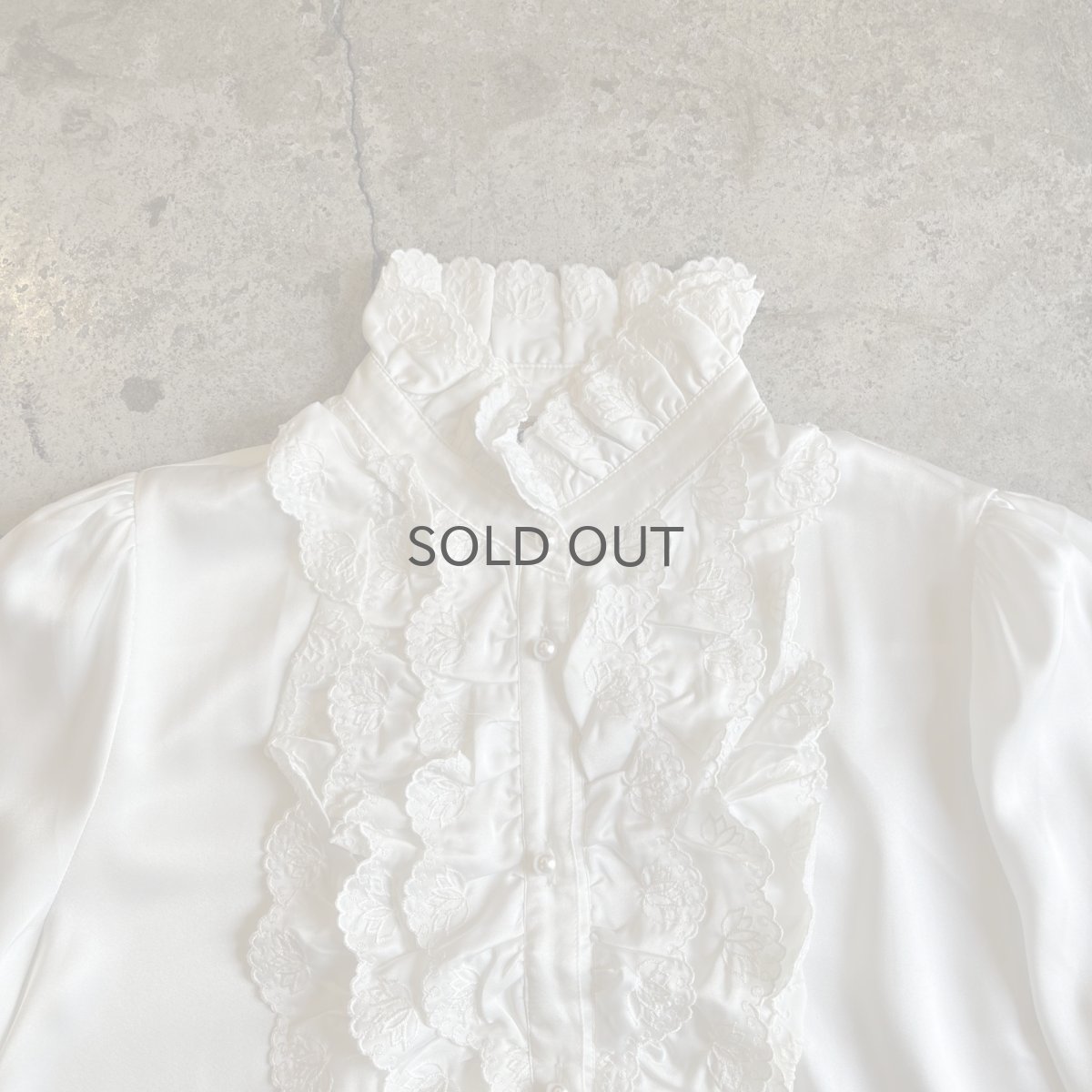 画像8: FLOWER EMBROIDERY TIERED FRILL DESIGN BLOUSE / Ladies M (8)