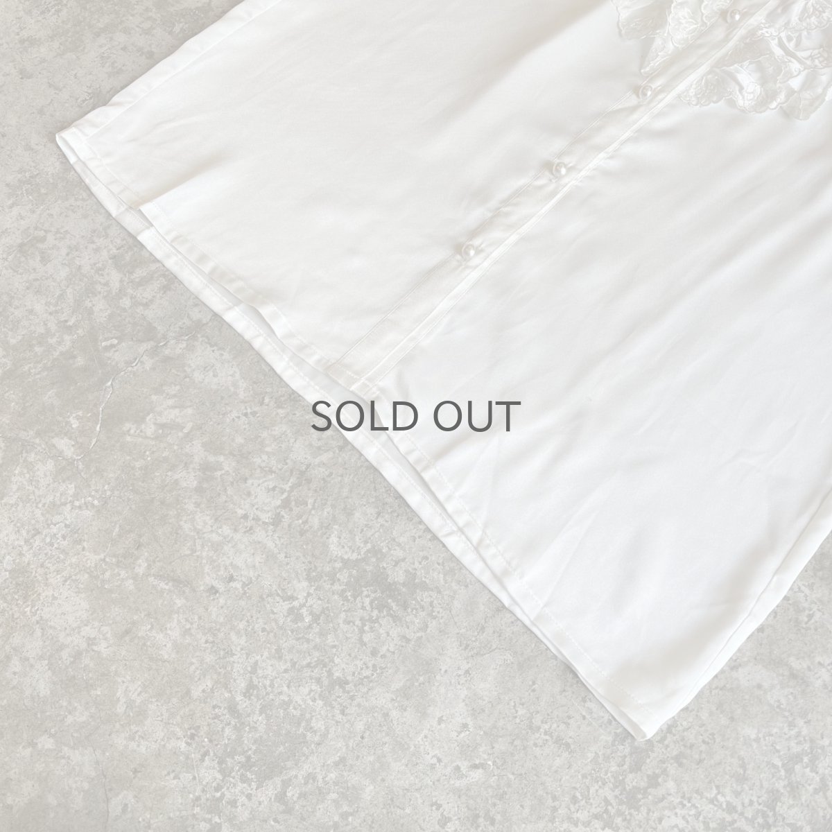 画像4: FLOWER EMBROIDERY TIERED FRILL DESIGN BLOUSE / Ladies M (4)