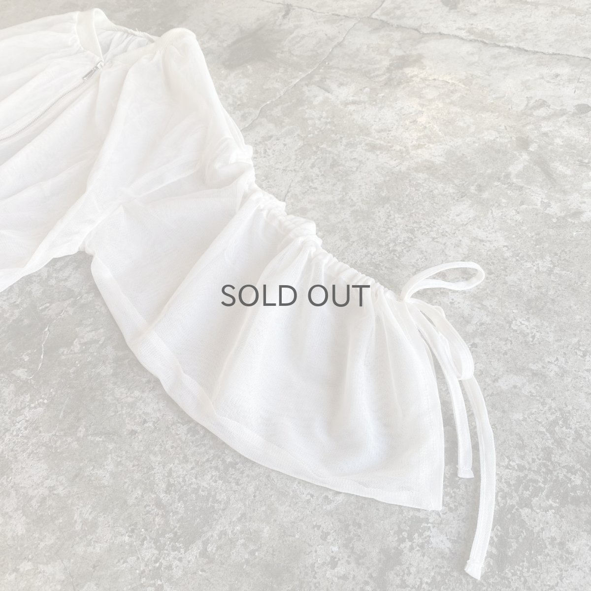 画像4: SLEEVE GATHER DESIGN TULLE SHEER DOUBLE ZIP UP JACKET / Ladies M (4)