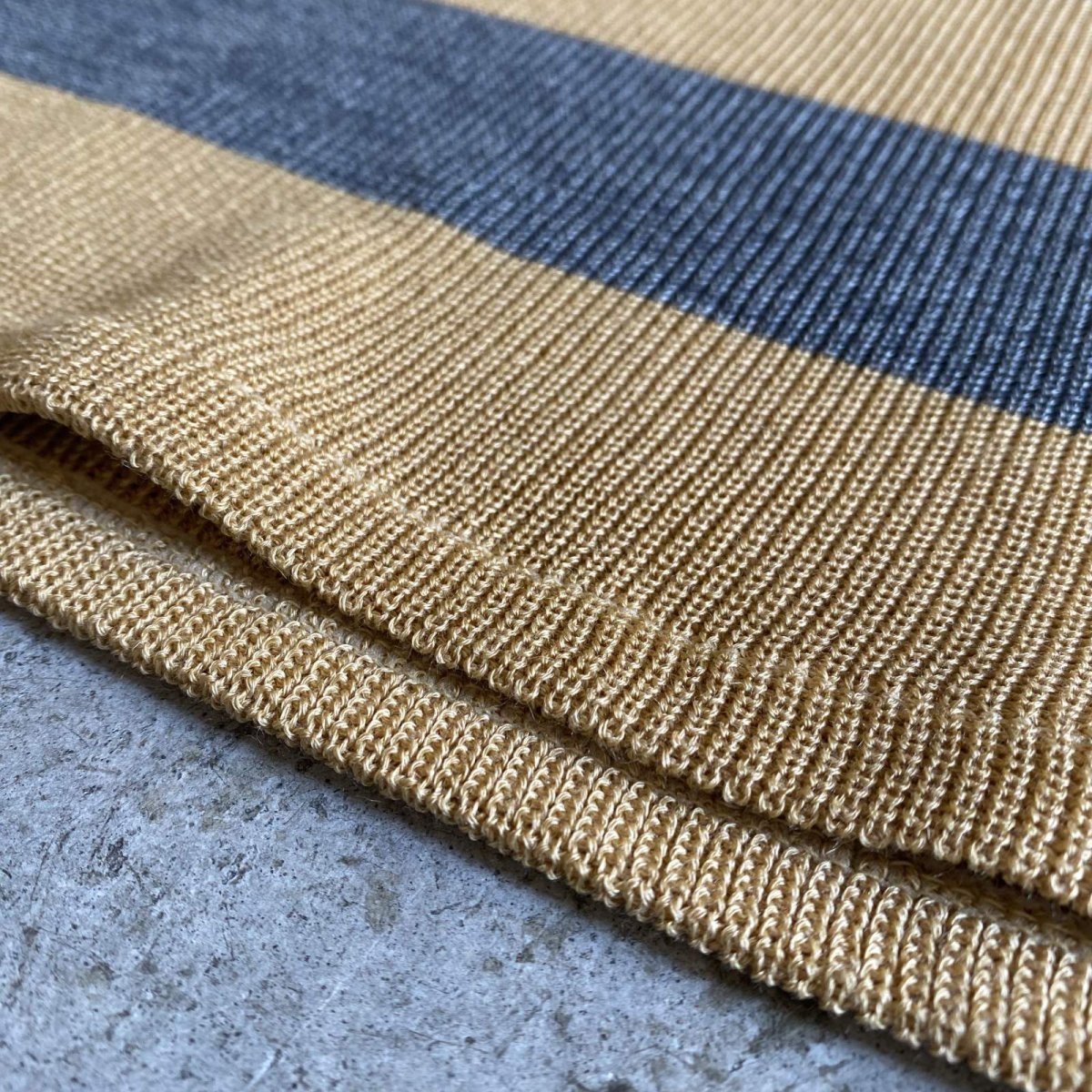 画像11: BORDER PATTERN SIDE SLIT 2BELT DESIGN VEST / Ladies M (11)