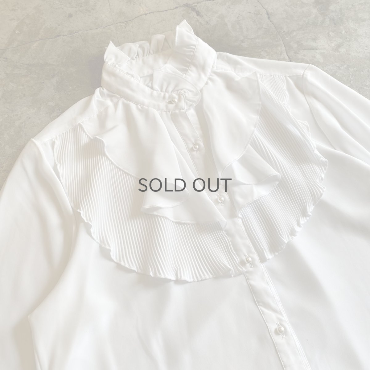 画像3: STAND COLLAR FRONT FRILL DESIGN SATIN BLOUSE / Ladies M (3)