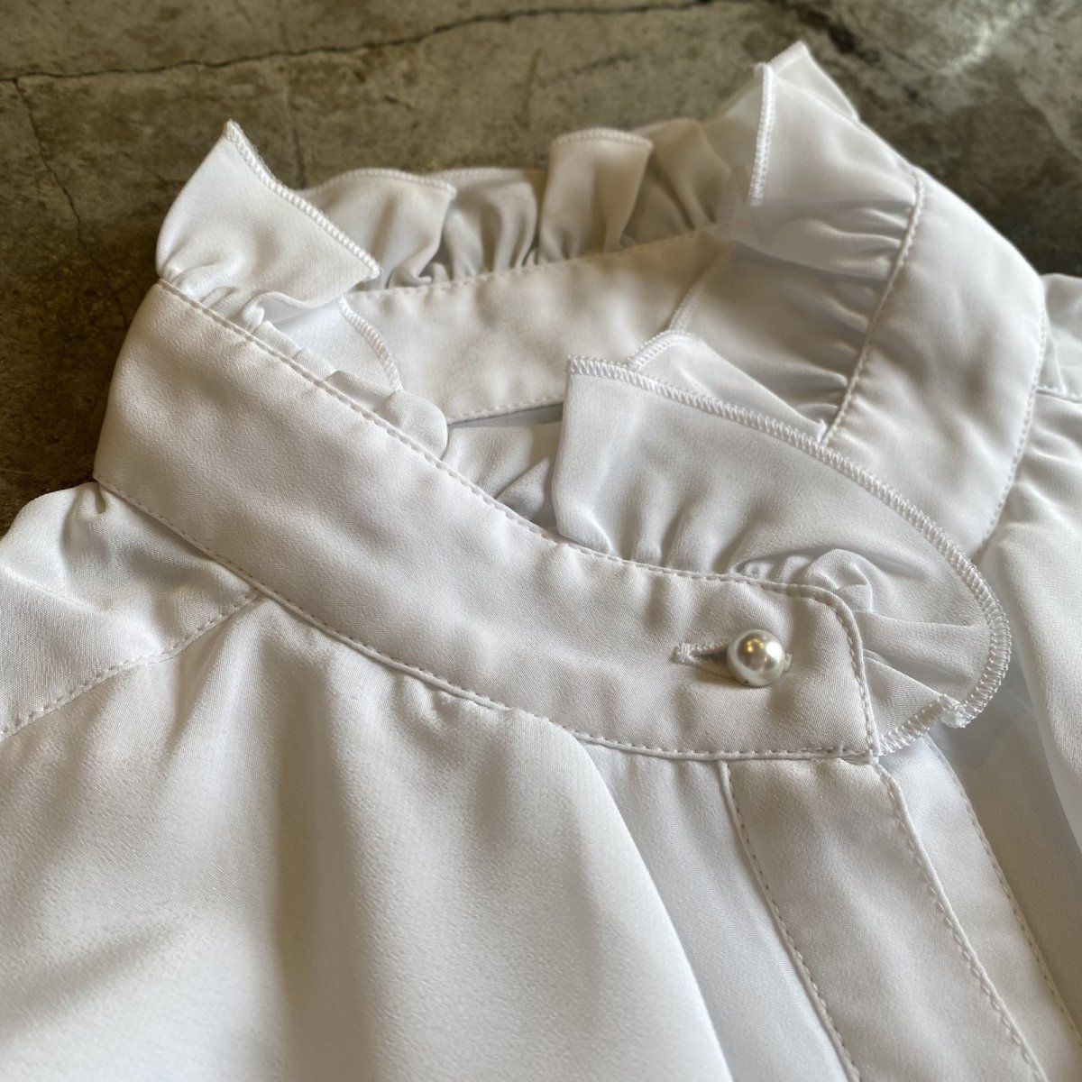 画像6: STAND COLLAR FRONT FRILL DESIGN SATIN BLOUSE / Ladies M (6)