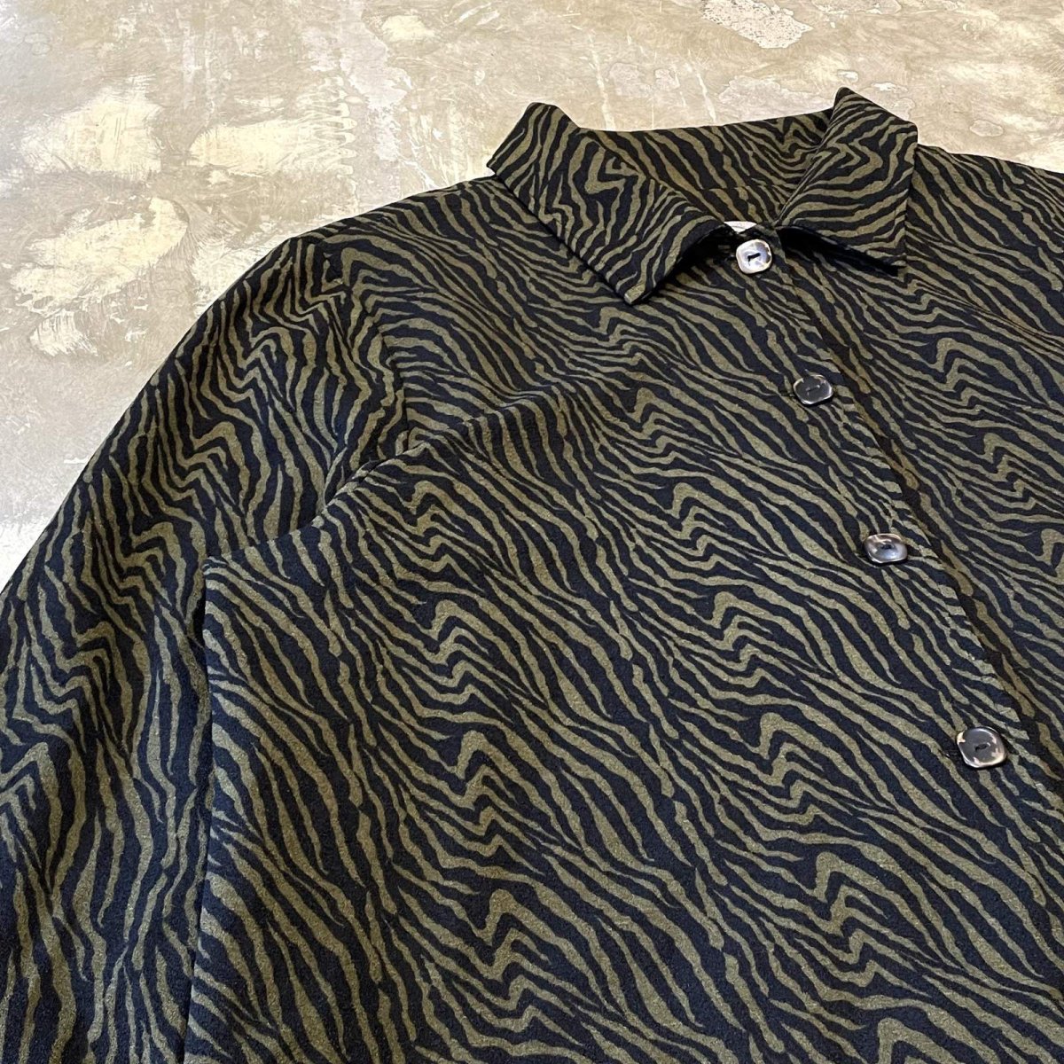 画像3: ALL OVER ZEBRA PATTERN 2POCKETS L/S SHIRT / Mens L (3)