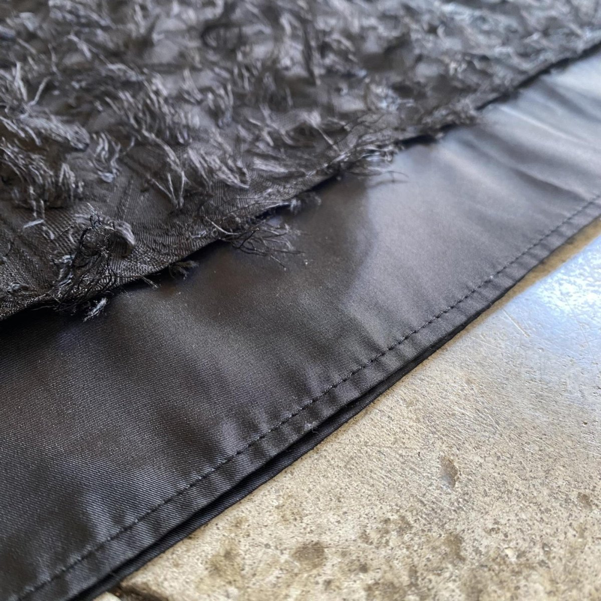 画像12: BLACK COLOR SHORT FRINGE LAYERED DESIGN BACK SLIT SKIRT / W25~W31 (12)