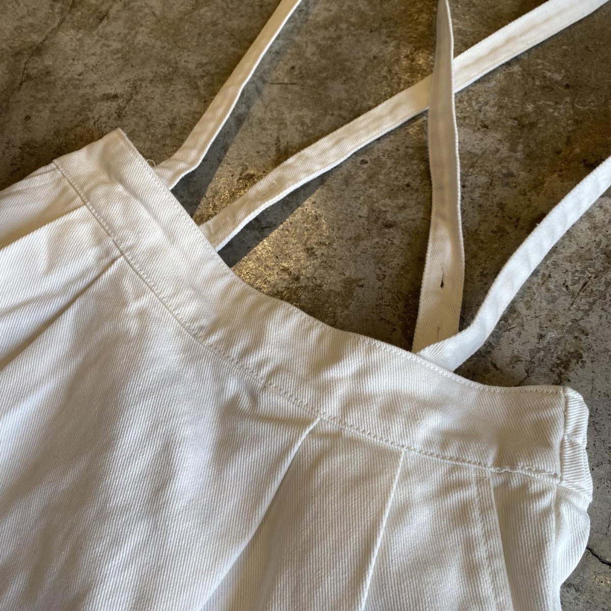 画像5: 2WAY SUSPENDER DESIGN WHITE DENIM FLARE SKIRT / W25~W30 (5)