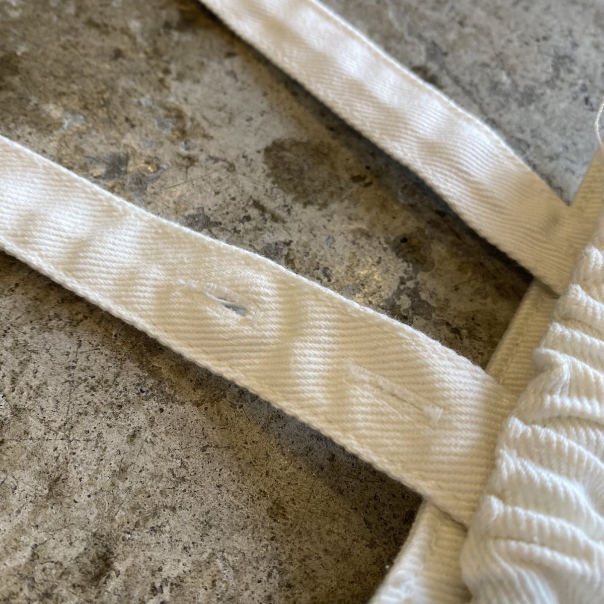 画像7: 2WAY SUSPENDER DESIGN WHITE DENIM FLARE SKIRT / W25~W30 (7)