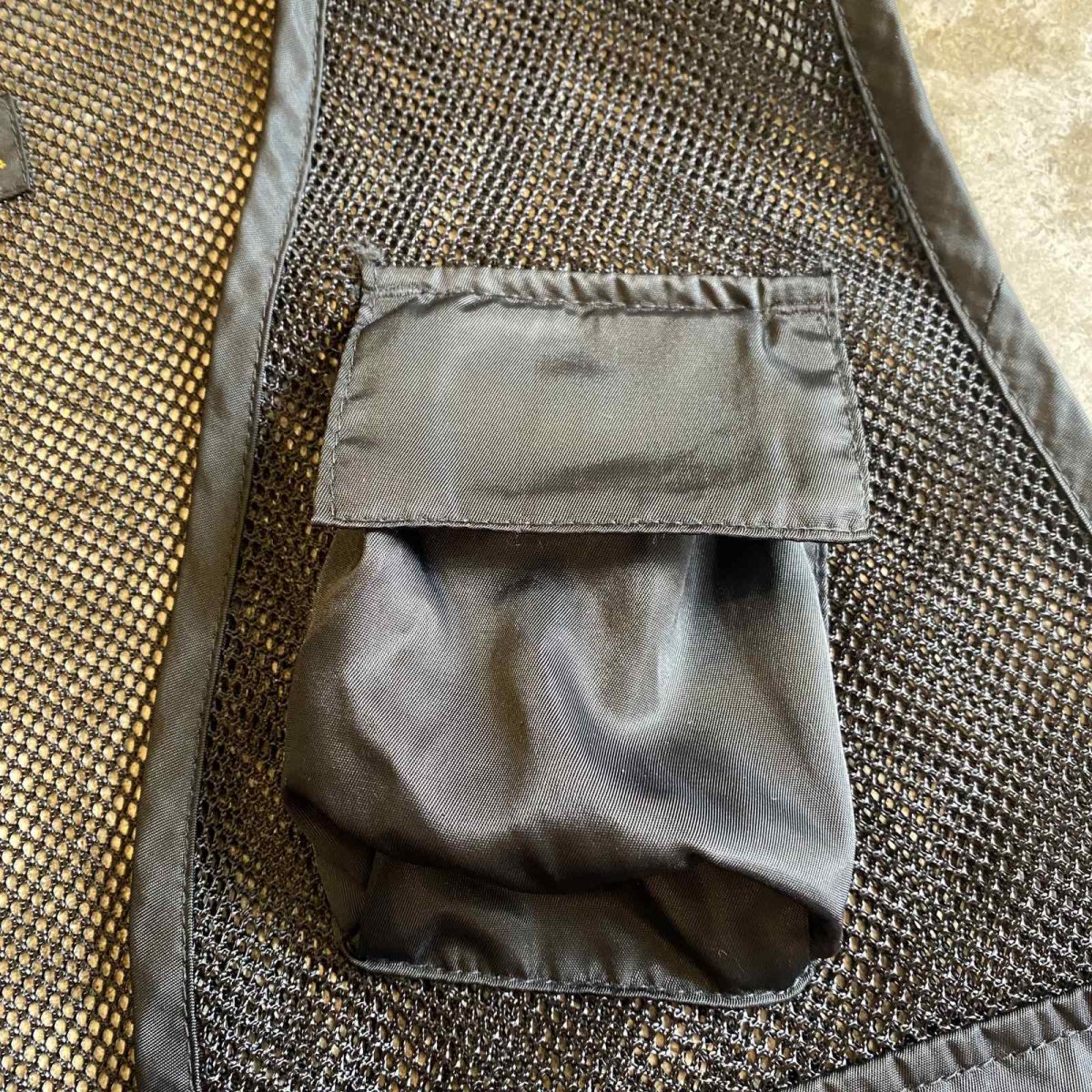 画像6: 5 POCKET DESIGN BLACK COLOR MESH FISHING VEST / Ladies M (6)