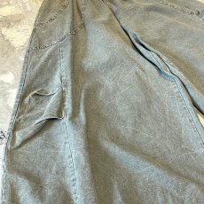 画像5: KNEE TUCK SUPER WIDE SILHOUETTE PANTS / W26~FREE (5)