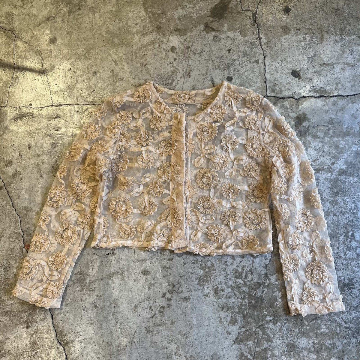 画像1: ALL OVER FLORAL EMBROIDERY DESIGN TULLE SHORT CARDIGAN / Ladies M (1)