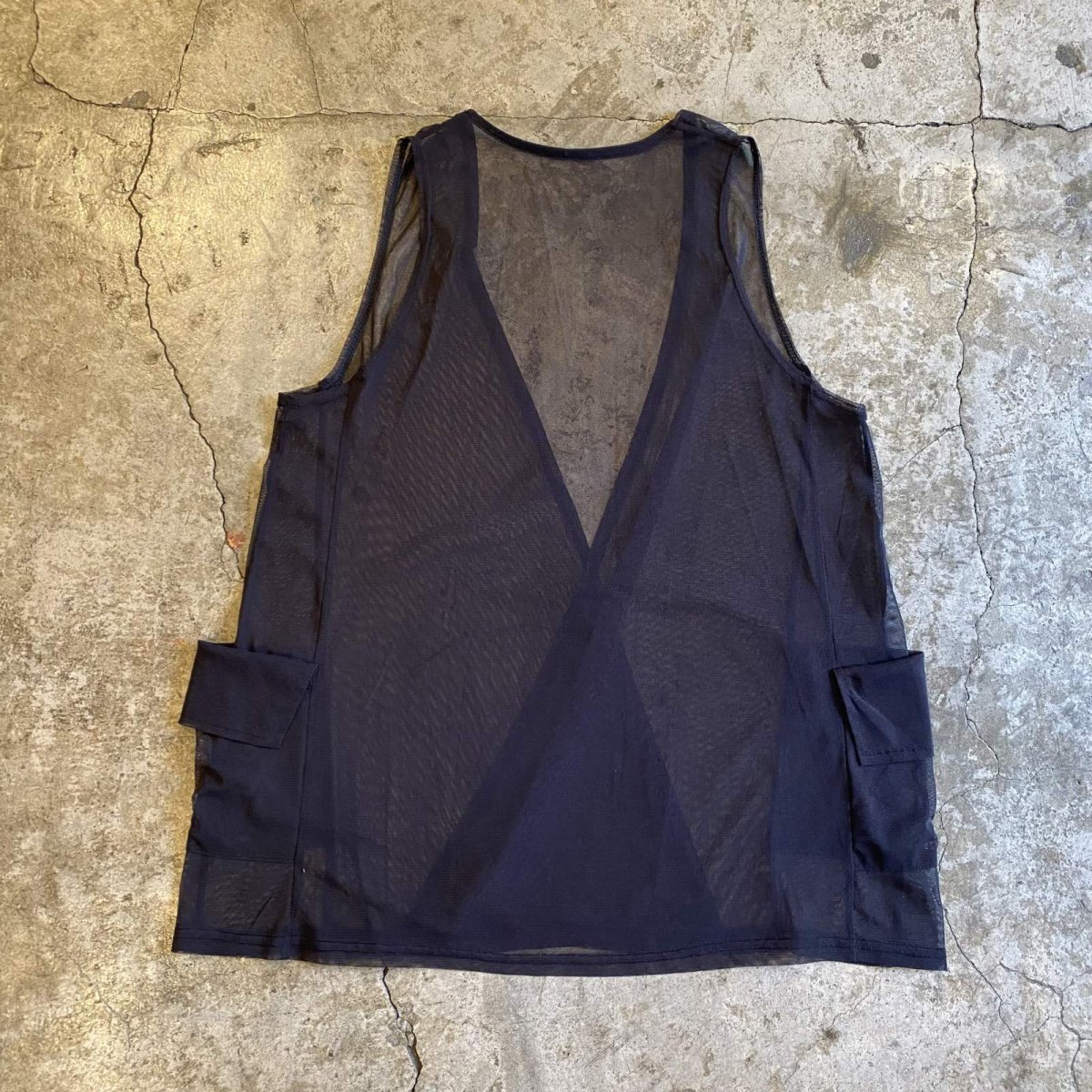 画像2: BLACK COLOR POCKET DESIGN SHEER VEST / Ladies M (2)