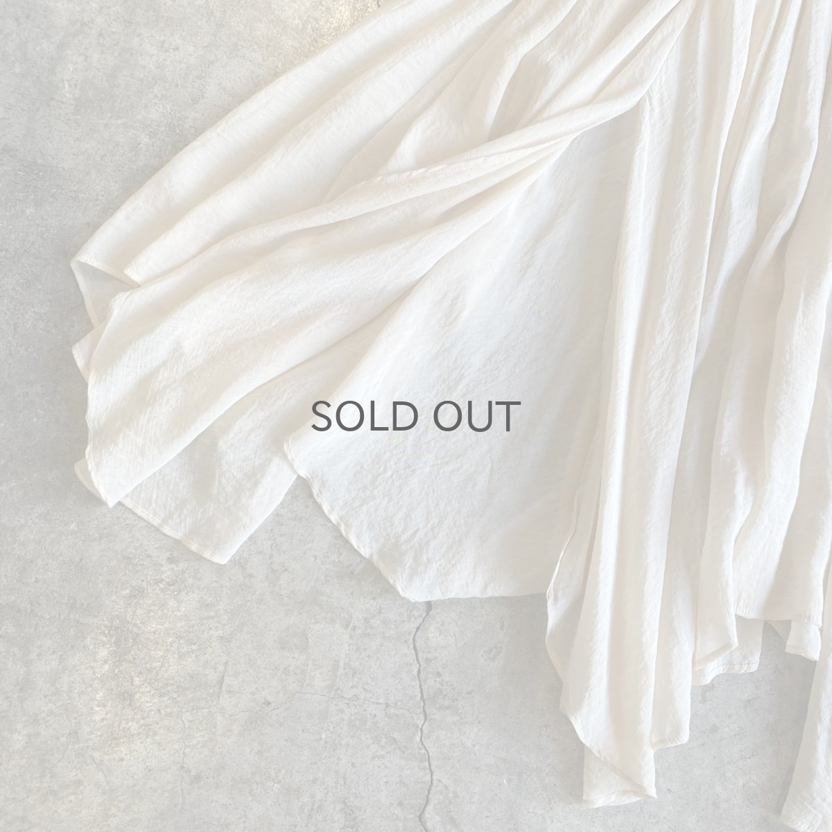 画像5: ASYMMETRY DESIGN SLIT LUSTER SKIRT / W24~W33 (5)