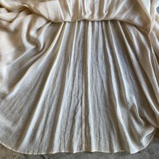 画像9: ASYMMETRY DESIGN SLIT LUSTER SKIRT / W24~W33 (9)
