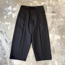 画像1: 【WONDERGROUND】FRONT SLIT DESIGN COCOON PANTS / BLACK / OS (1)