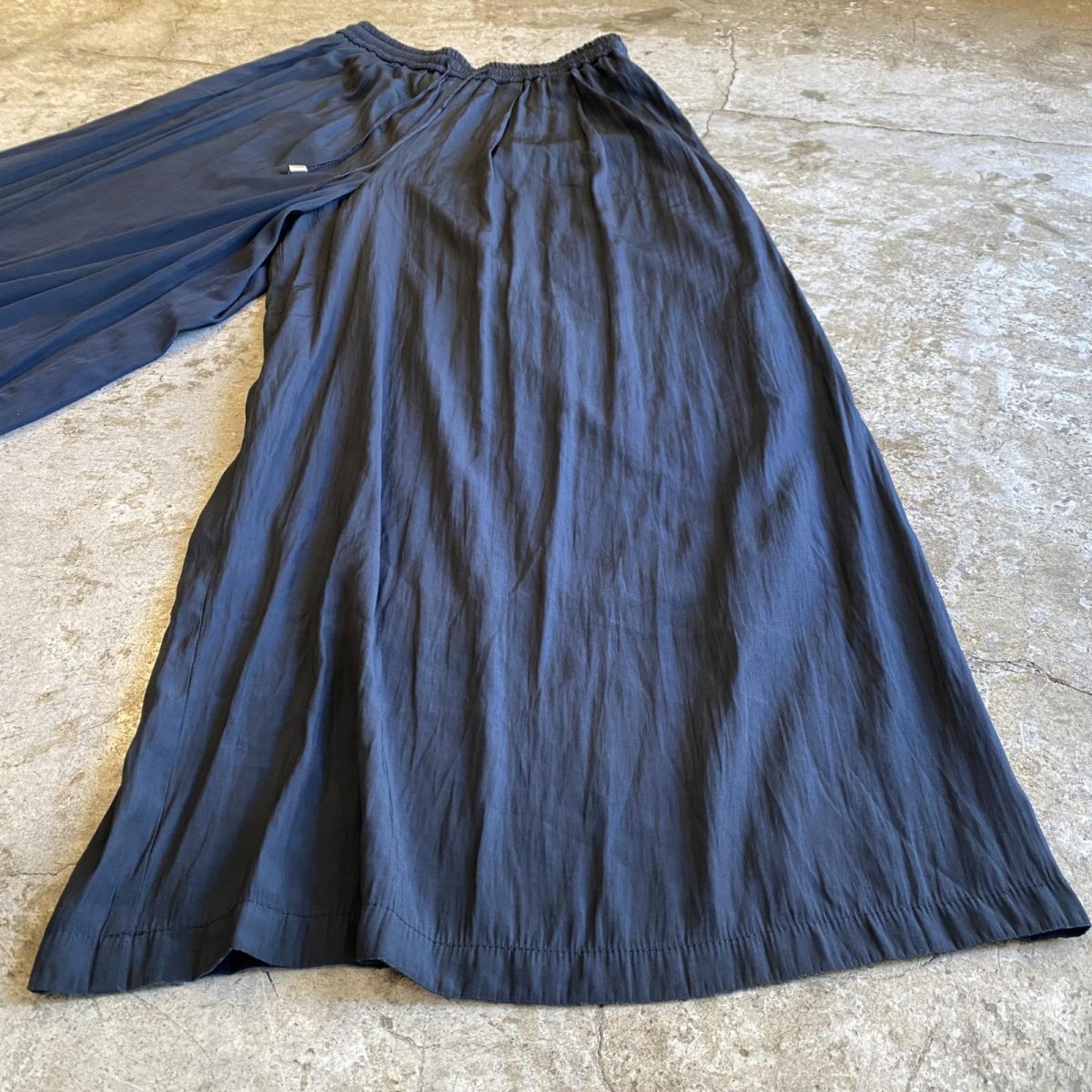 画像5: BLACK COLOR LUSTER DESIGN WIDE PANTS / FREE~W34 (5)