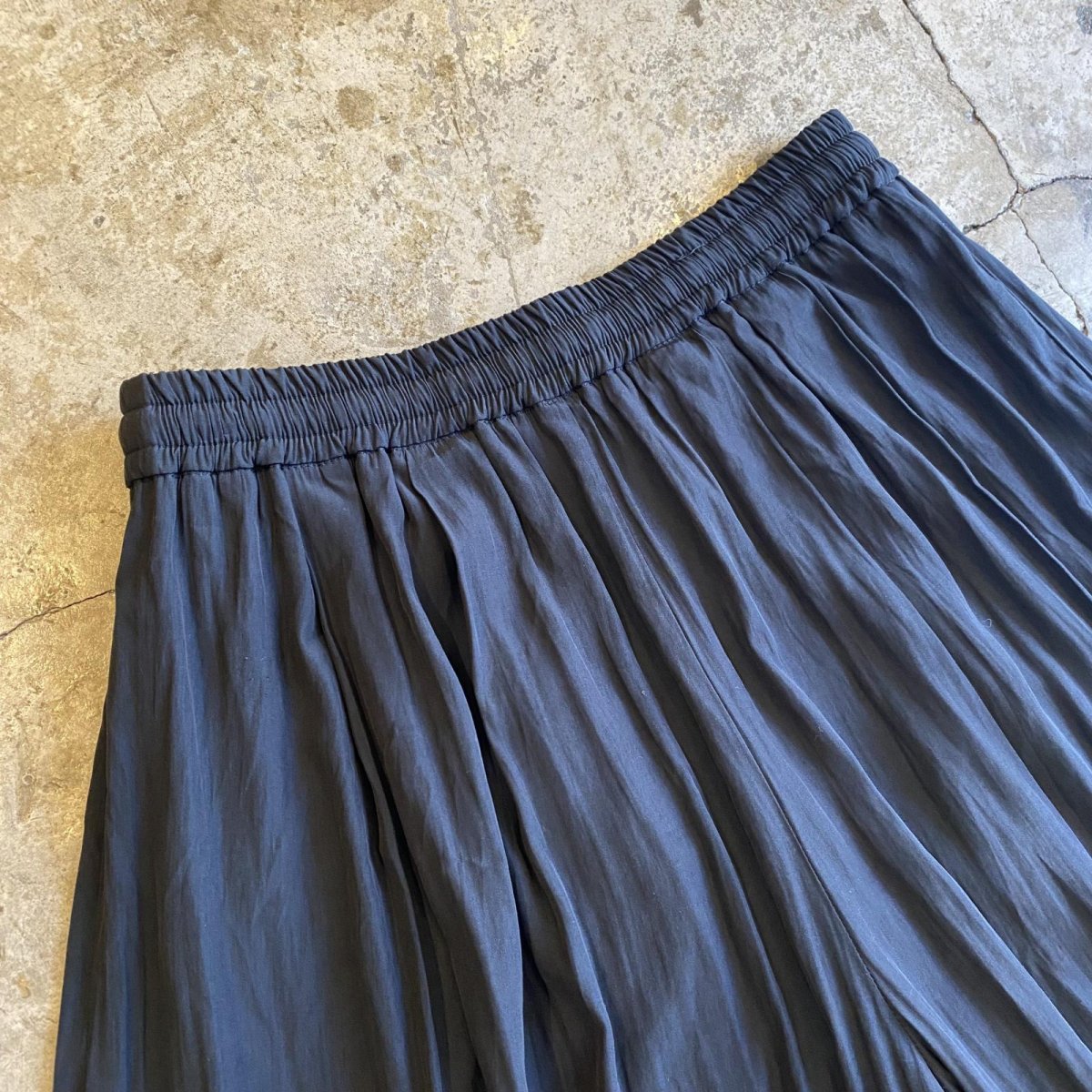 画像9: BLACK COLOR LUSTER DESIGN WIDE PANTS / FREE~W34 (9)