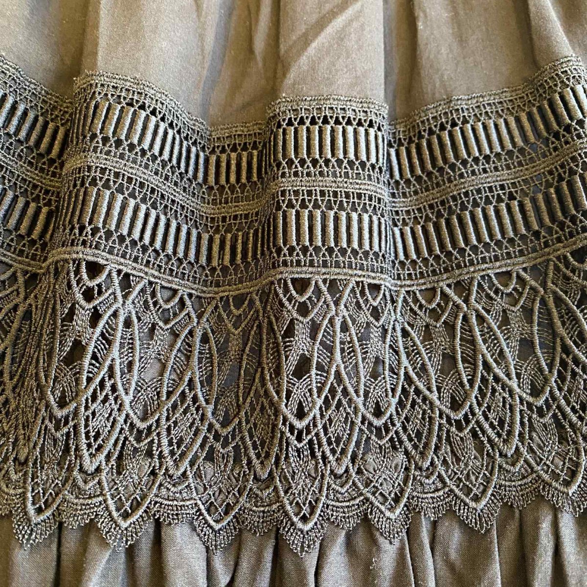 画像5: BLACK COLOR DESIGN TIERED LACE FLARE SKIRT / W25~W29 (5)