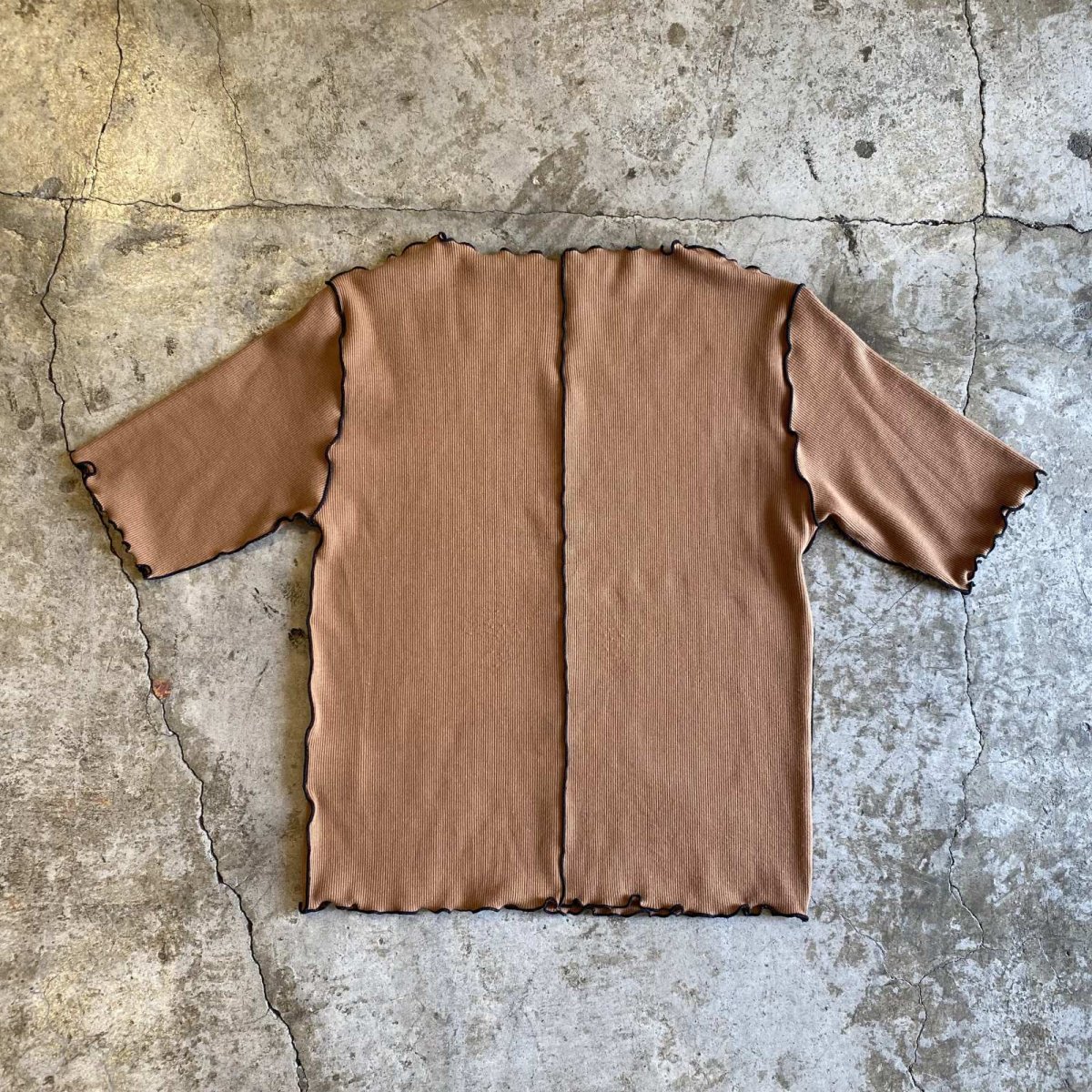 画像2: COLOR OUT STITCH LINE DESIGN RIB S/S TOPS / Ladies M (2)