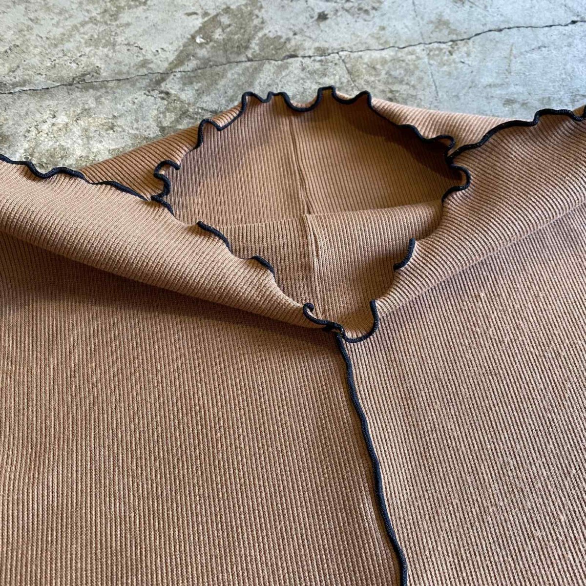 画像10: COLOR OUT STITCH LINE DESIGN RIB S/S TOPS / Ladies M (10)