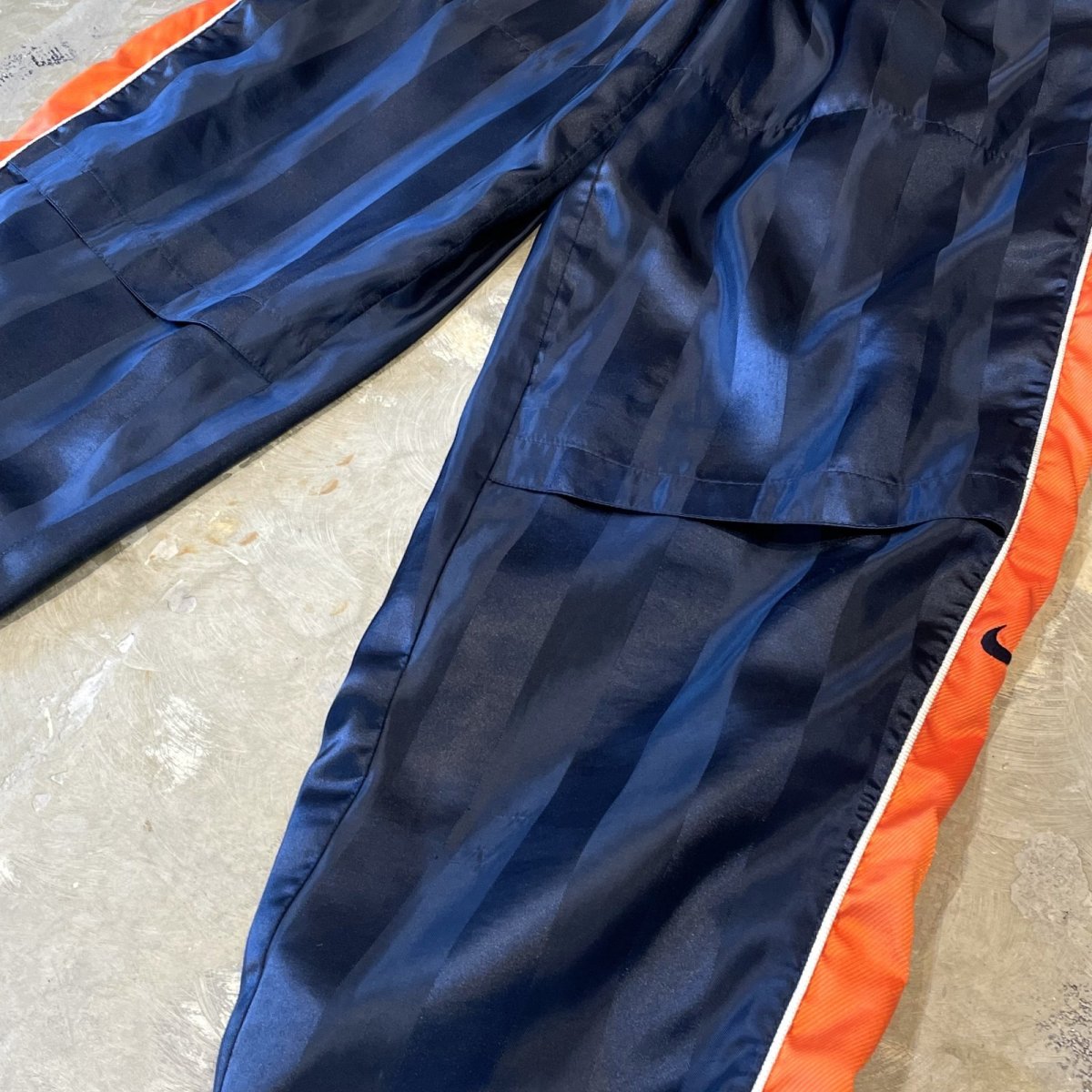 画像6: 【NIKE】SIDE LINE LOGO NYLON TRACK PANTS / W28~FREE (6)