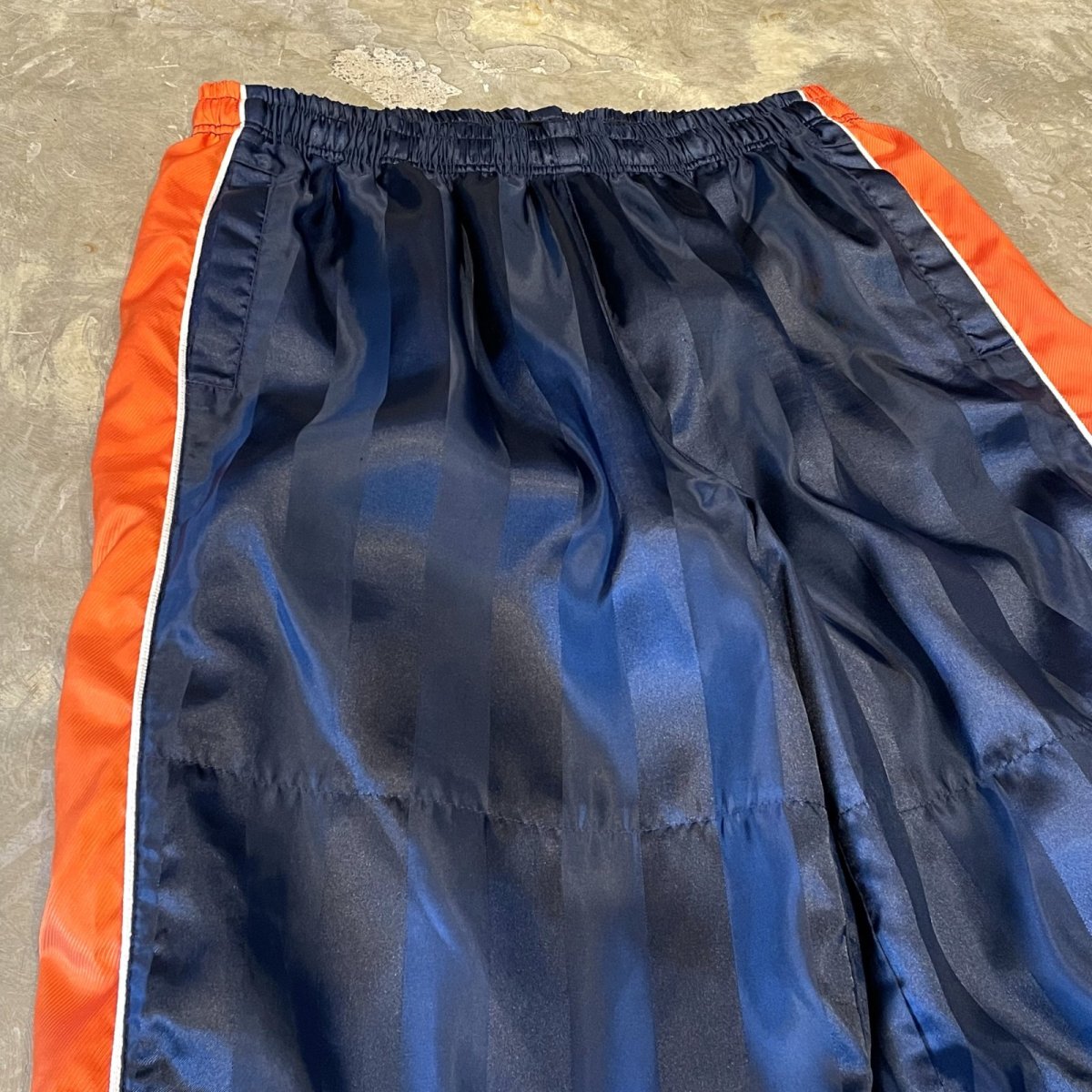 画像3: 【NIKE】SIDE LINE LOGO NYLON TRACK PANTS / W28~FREE (3)