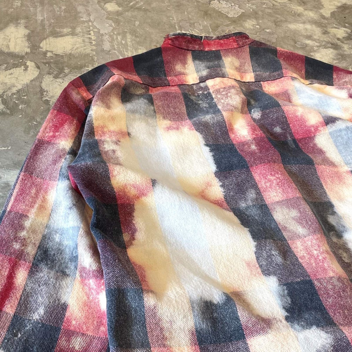 画像9: ALL OVER CHECK PATTERN BLEACHED L/S SHIRT / Mens L (9)