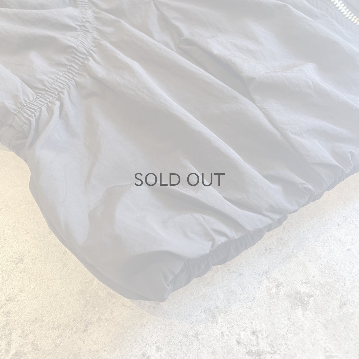 画像3: SLEEVE GATHER DESIGN ZIP UP VEST / Ladies M (3)