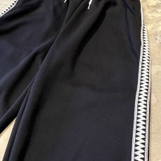画像4: SIDE KNITTING LINE WIDE SILHOUETTE SWEAT PANTS / FREE (4)