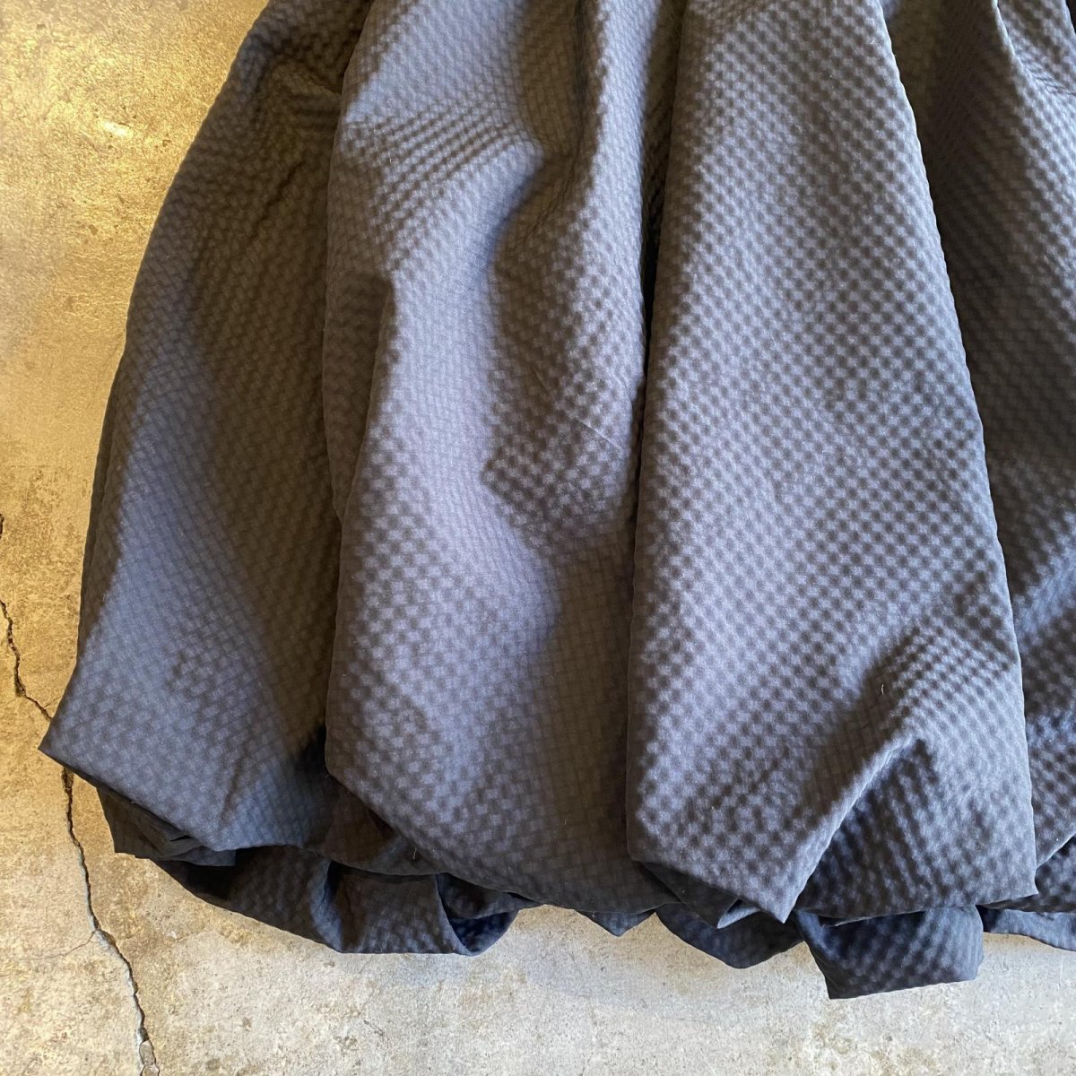 画像4: EMBOSS DESIGN BALLOON VOLUME SKIRT / W24~W28 (4)