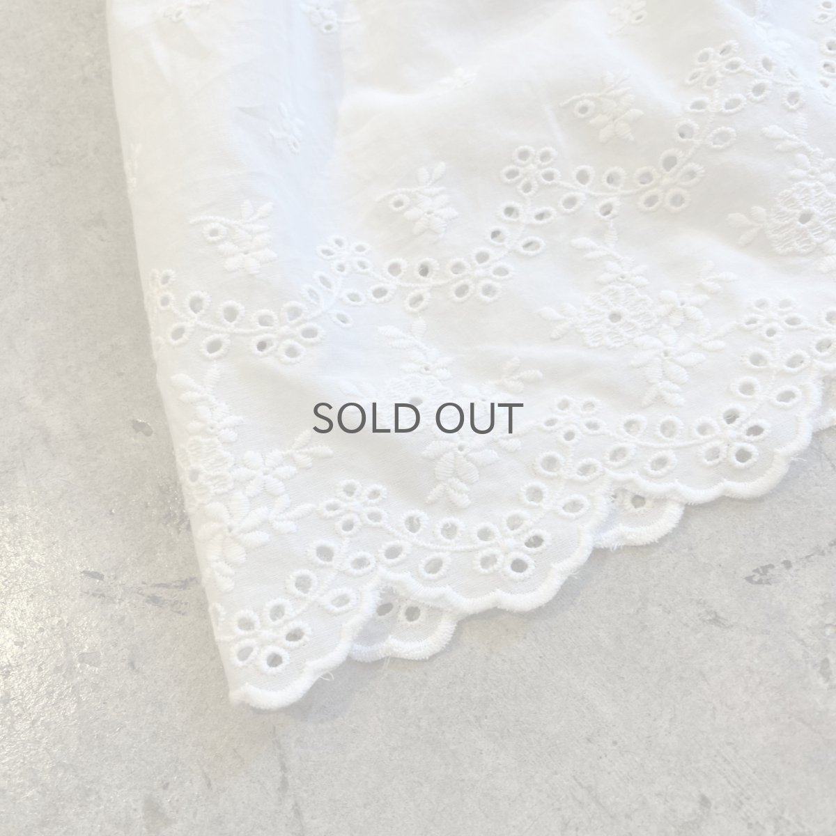 画像3: FLOWER EMBROIDERY DESIGN DOWN LACE LAYERED SKIRT / W24~34 (3)