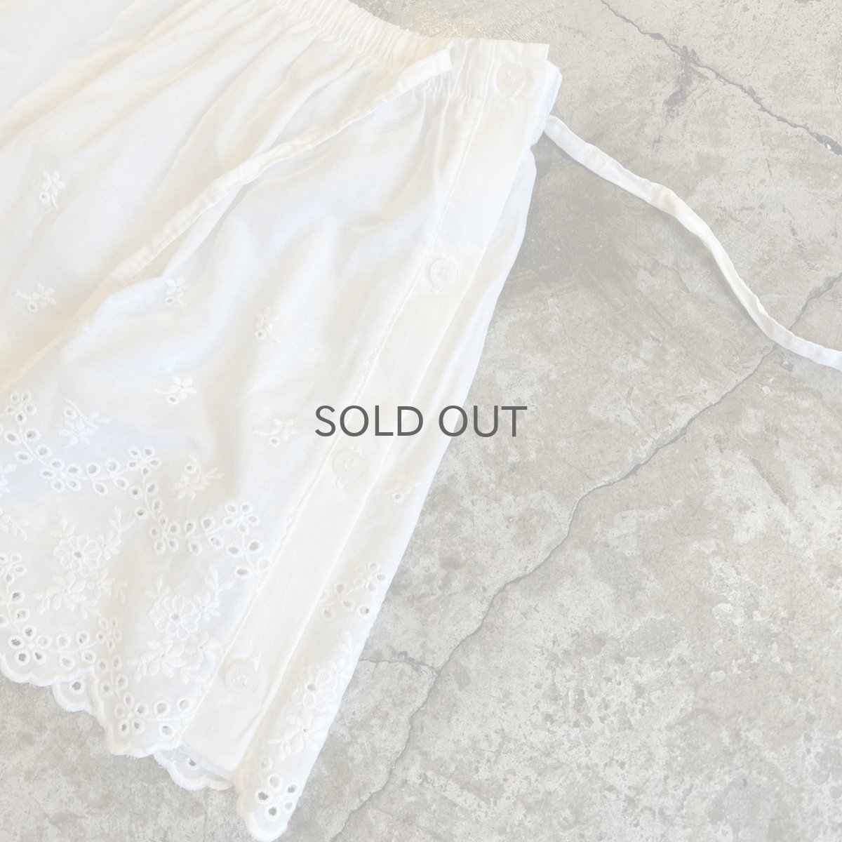 画像10: FLOWER EMBROIDERY DESIGN DOWN LACE LAYERED SKIRT / W24~34 (10)