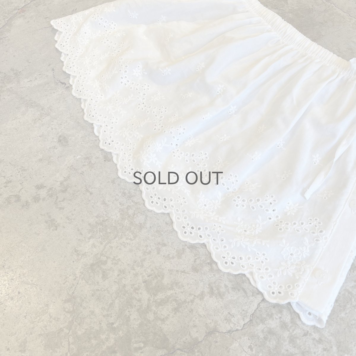 画像5: FLOWER EMBROIDERY DESIGN DOWN LACE LAYERED SKIRT / W24~34 (5)