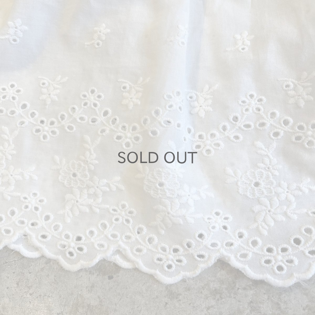 画像7: FLOWER EMBROIDERY DESIGN DOWN LACE LAYERED SKIRT / W24~34 (7)