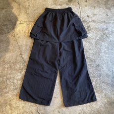 画像2: 【WONDERGROUND】LAYERED COLOR APRON PANTS / BLACK / OS (2)