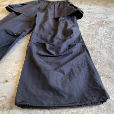 画像5: 【WONDERGROUND】LAYERED COLOR APRON PANTS / BLACK / OS (5)