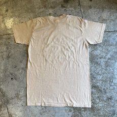 画像2: 70's BEIGE COLOR FRONT FLOCKY LOGO DESIGN S/S TEE / Ladies M(38~40) / MADE IN USA (2)