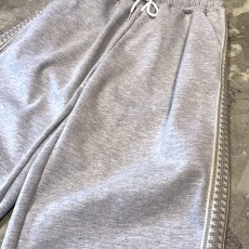 画像4: SIDE KNITTING LINE WIDE SILHOUETTE SWEAT PANTS / FREE / GRAY (4)