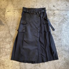 画像1: 【WONDERGROUND】FRONT SLIT ZIP PLEATED BELT CARGO SKIRT / OS / BLACK (1)