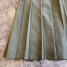 画像11: 【WONDERGROUND】FRONT SLIT ZIP PLEATED BELT CARGO SKIRT / OS / KHAKI (11)