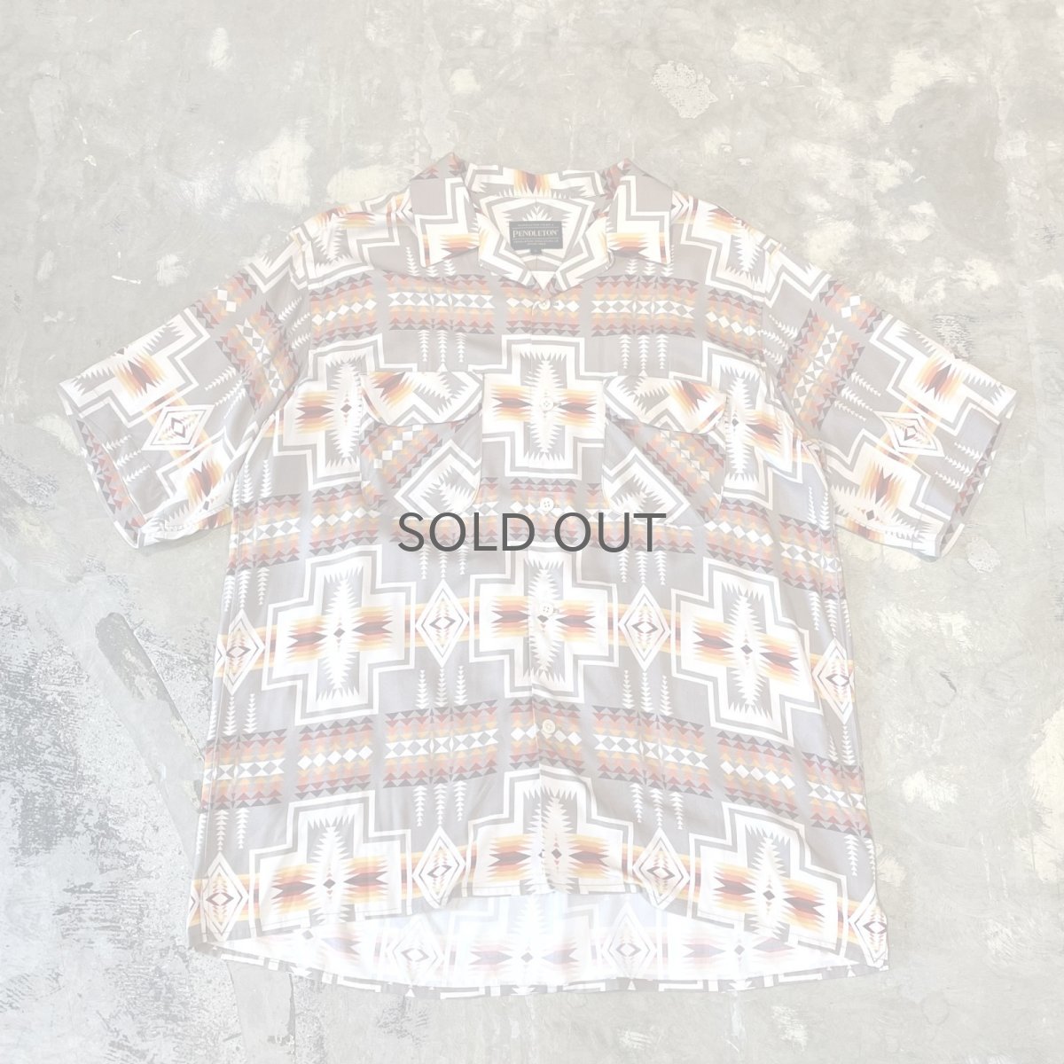 画像1: 【PENDLETON】ALL OVER NATIVE PATTERN S/S SHIRT / Mens L (1)